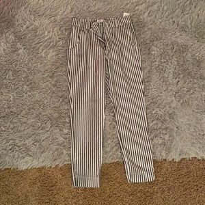 Hollister Ultra High-Rise Pants. Size XS